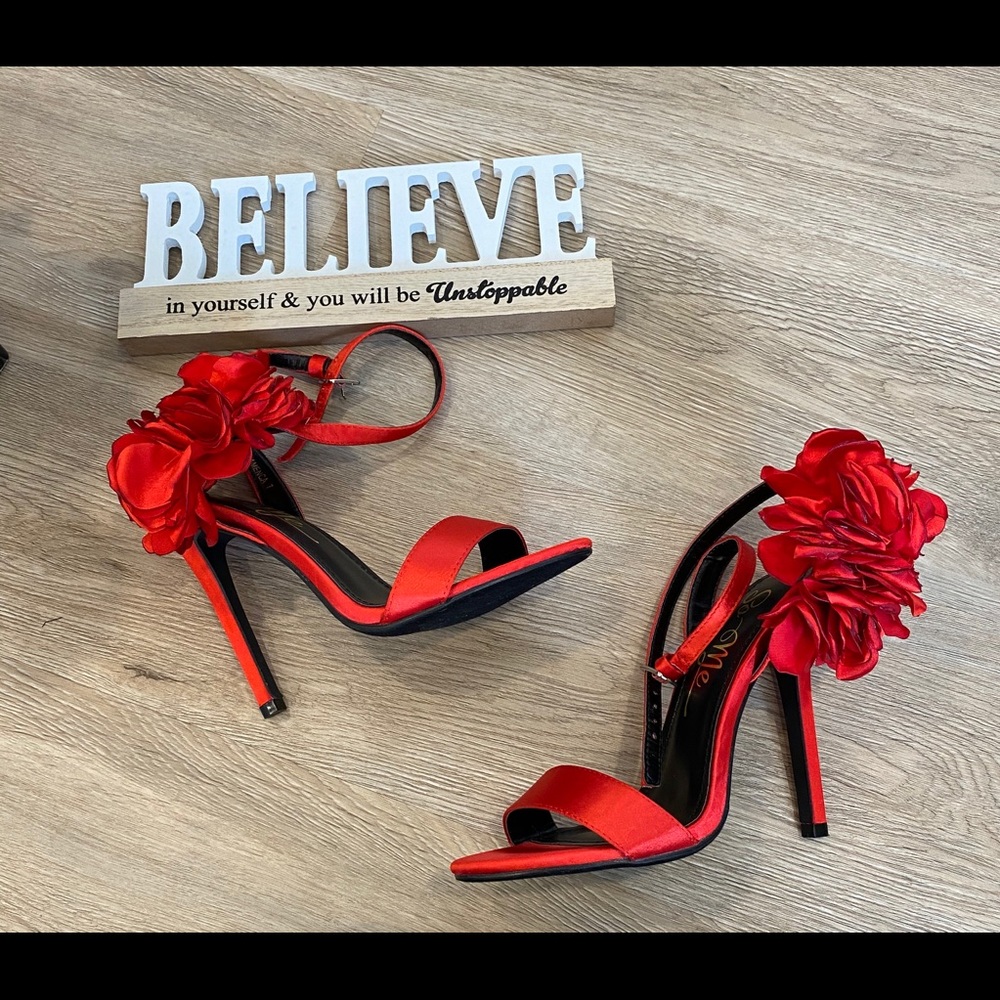 3 for &20 sale 🔥So Me Red Beautiful Red shoes